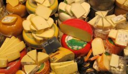 cheeses-389687_960_720