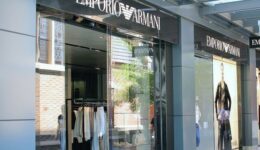armani-store-265115_1920