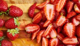 strawberry-2960533_1920